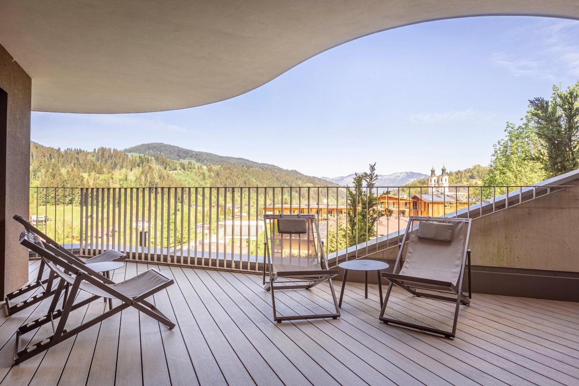 Brixental Suites Hopfgarten By Alps Resorts ホップフガルテン・イム・ブリクセンタール エクステリア 写真